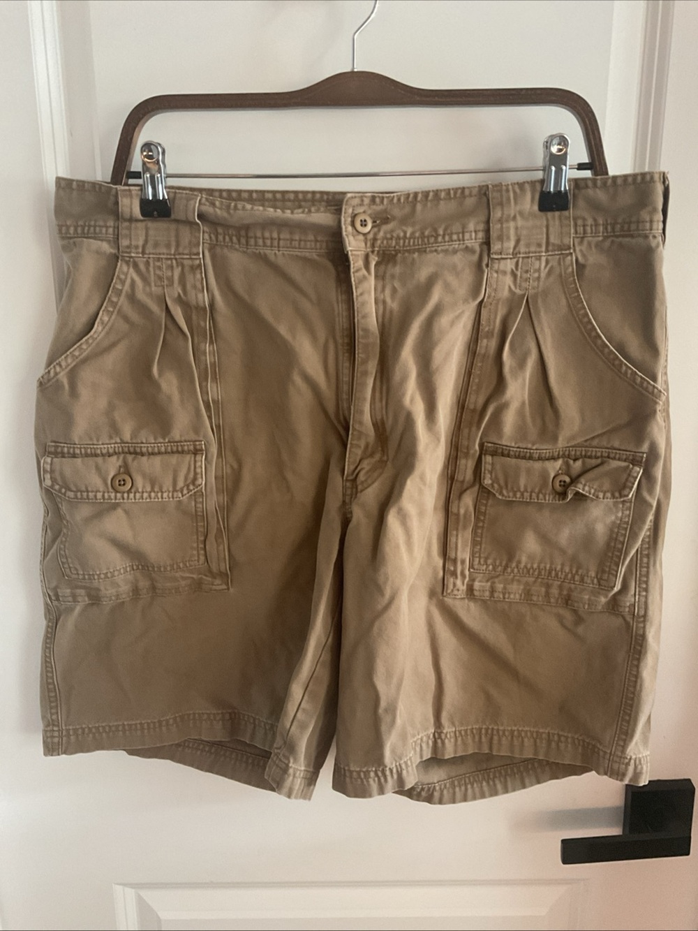 Cabela's 7 Pocket Hiker Cargo Shorts - Tan - Men’s Size 38